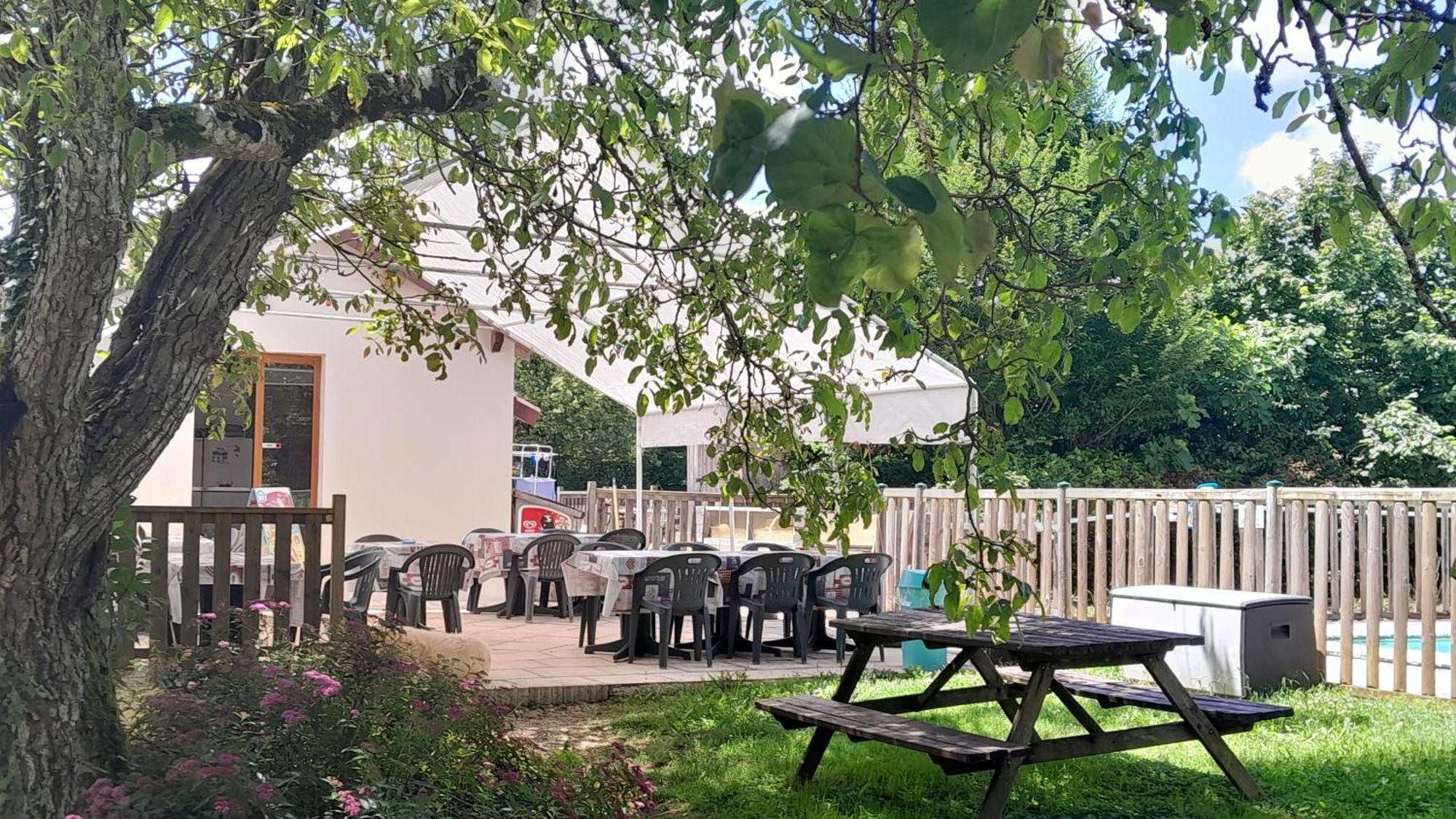 Camping 46 Rainettes Goujounac ภายนอก รูปภาพ
